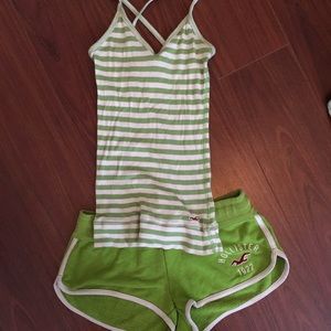 Hollister outfit+ BONUS TANK AND SHORTS 4 pieces!!